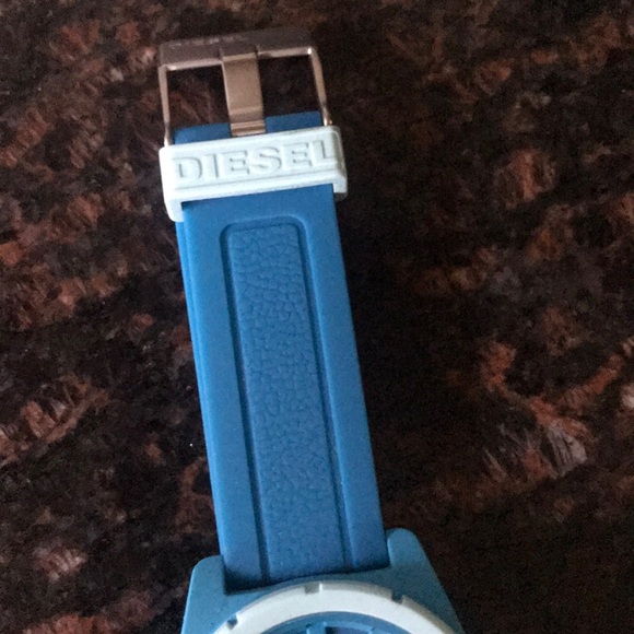 Diesel Watch Brave Blue Rubber - Picture 4 of 6
